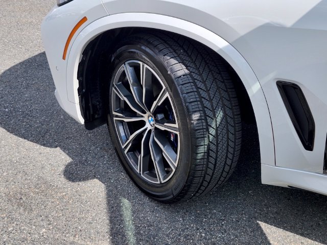 Used 2019 BMW X5 xDrive50i w/ M Sport Package AWD/4WD image 37
