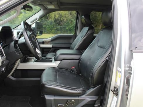 Used 2019 Ford F250 Lariat w/ Lariat Ultimate Package AWD/4WD image 16
