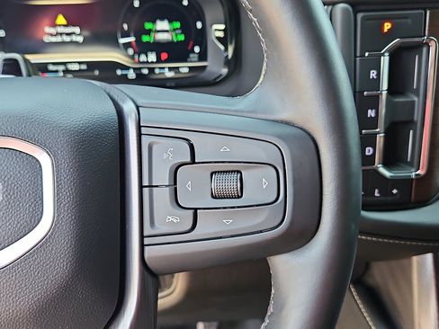 Used 2024 GMC Yukon Denali Ultimate AWD/4WD image 16