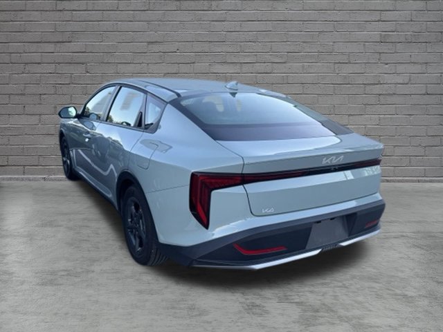 Certified 2025 Kia K4 FWD image 3