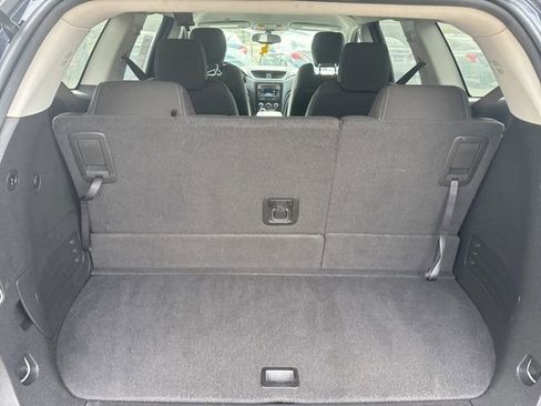 Used 2016 Chevrolet Traverse LT w/ Style and Technology Package FWD image 10