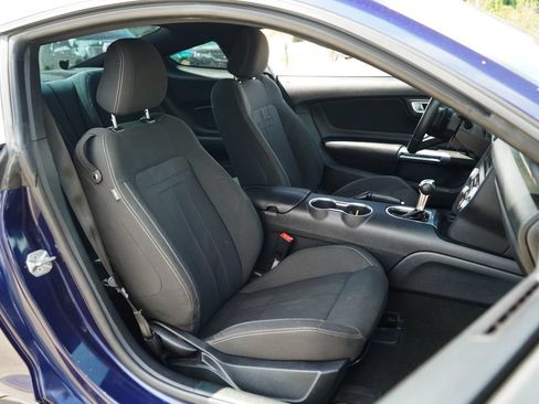 Used 2020 Ford Mustang Coupe RWD image 13