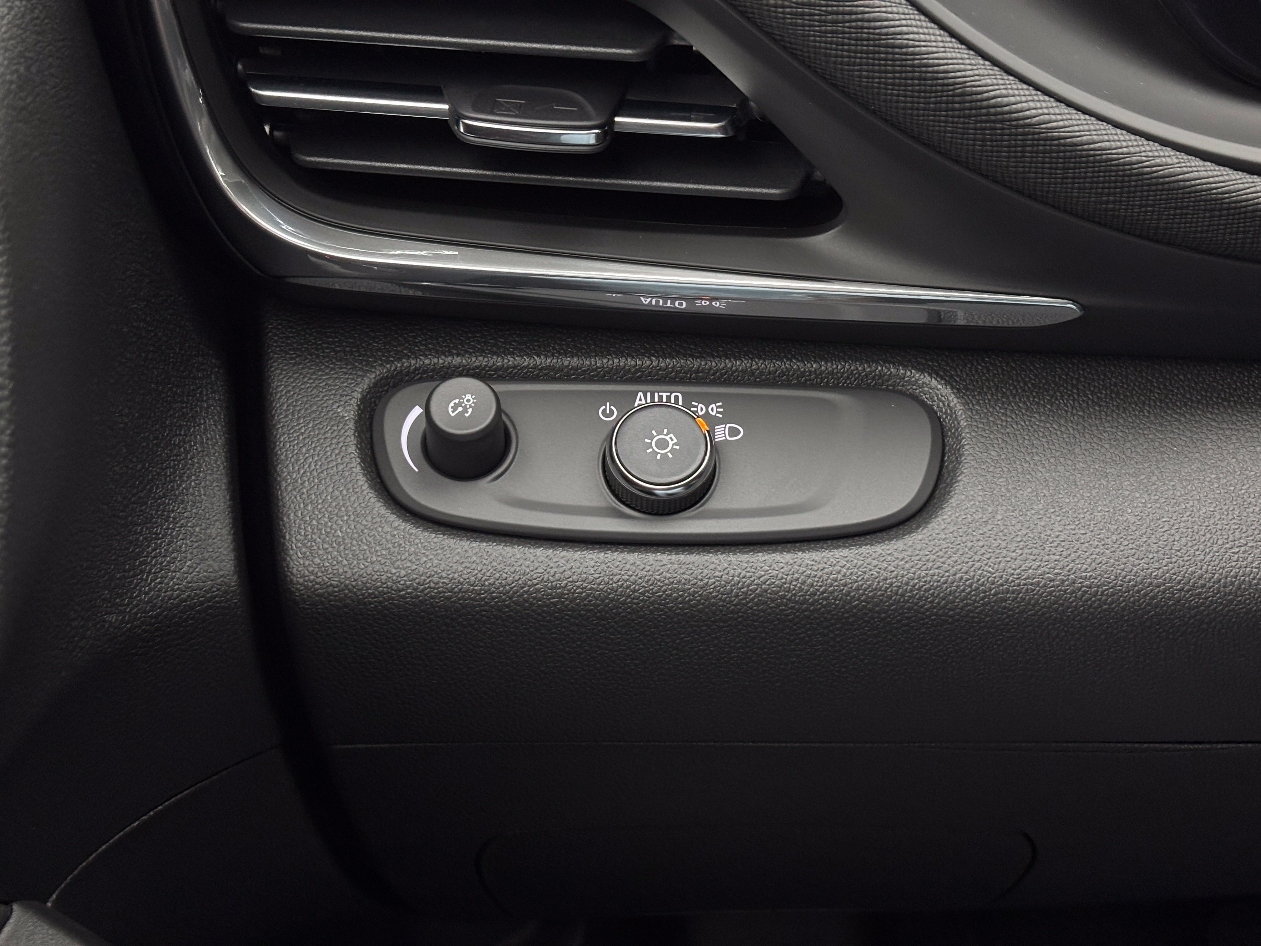 New 2026 Buick Envista Sport Touring w/ Convenience I Package FWD image 21