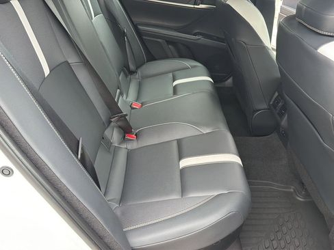 Used 2025 Toyota Camry SE FWD image 14
