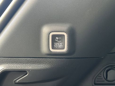 New 2025 Jeep Grand Cherokee Limited w/ Luxury Tech Group II image 27