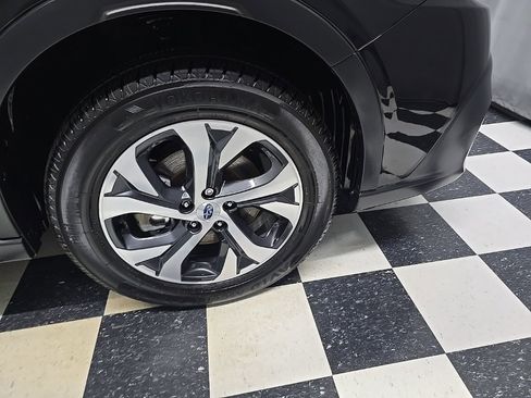 Used 2020 Subaru Outback Touring XT image 4