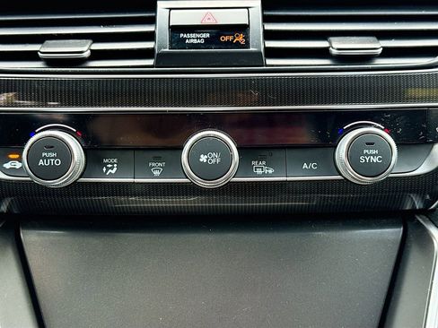 Used 2022 Honda Accord Sport image 12