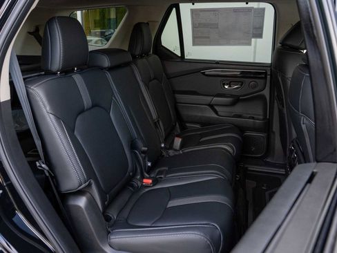 New 2025 Honda Pilot EX-L image 17