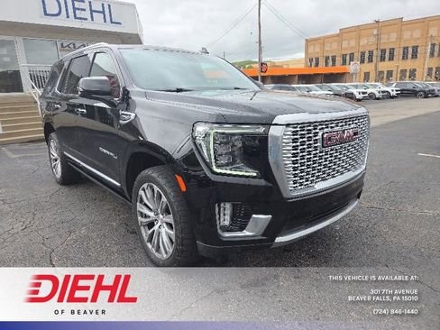 Used 2021 GMC Yukon Denali w/ Denali Premium Package AWD/4WD image 1