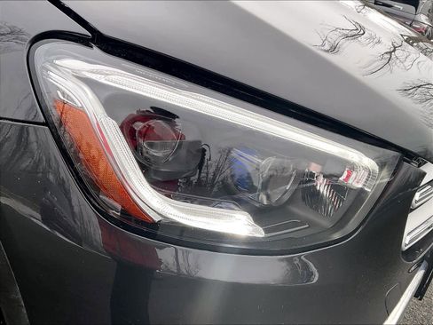 Used 2022 Mercedes-Benz GLC 300 GLC 300 image 32