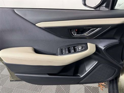 Used 2025 Subaru Outback Premium image 17