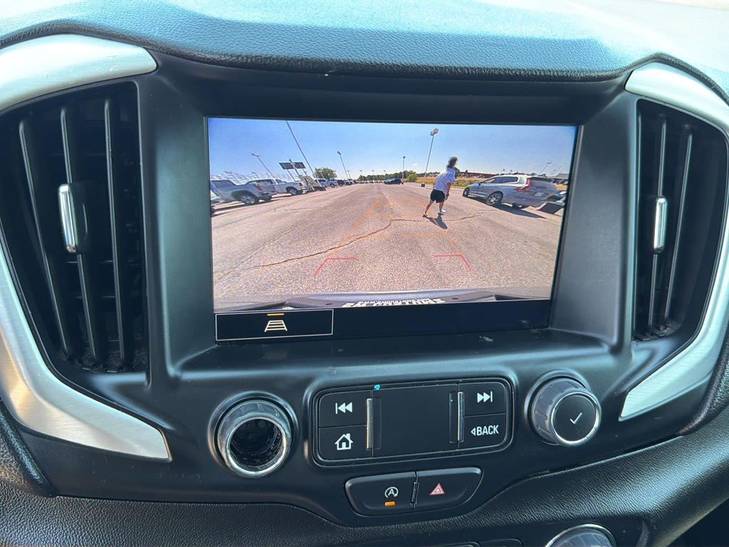 Used 2024 GMC Terrain SLE w/ Driver Convenience Package FWD image 25