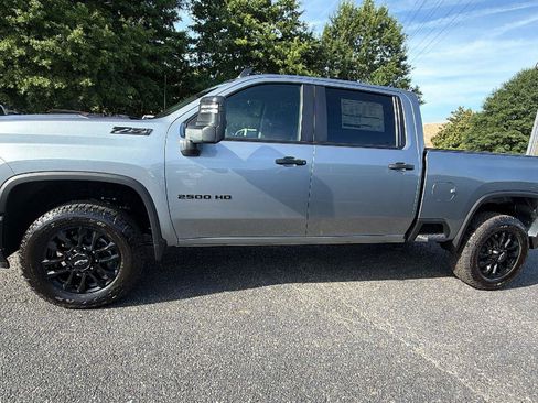 New 2026 Chevrolet Silverado 2500 Custom w/ Custom Value Package AWD/4WD image 11