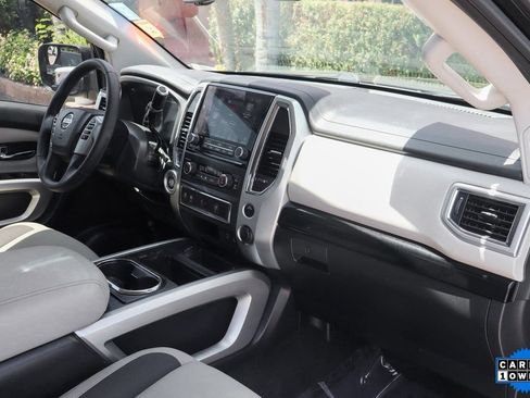 Used 2020 Nissan Titan SV w/ SV Convenience Package image 41