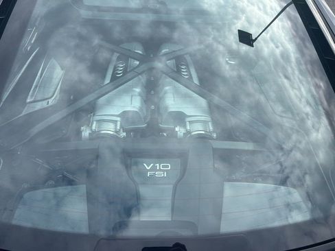 Used 2017 Audi R8 V10 plus AWD/4WD image 10