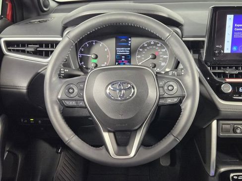 Used 2023 Toyota Corolla Cross AWD Hybrid w/ Moonroof Package image 18