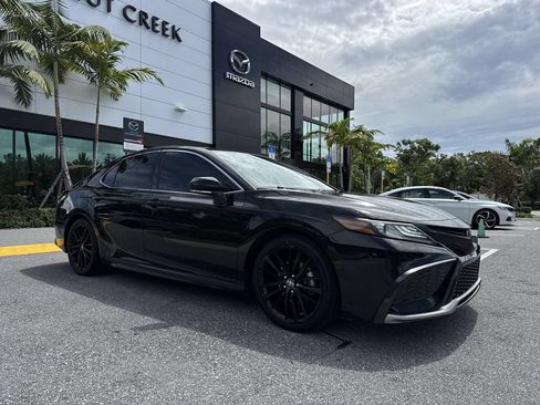 Used 2021 Toyota Camry XSE FWD image 22