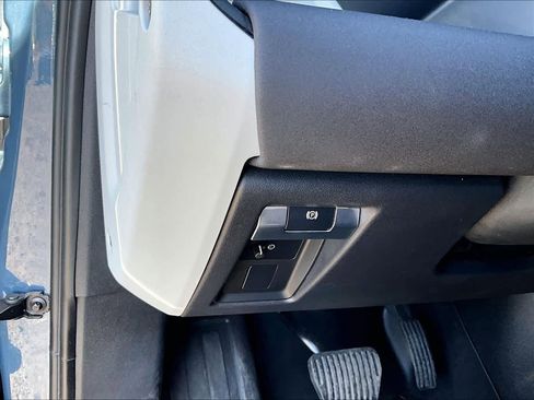 Used 2021 Land Rover Defender 110 S image 32