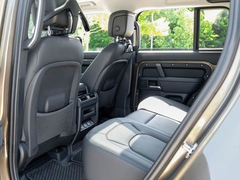 New 2026 Land Rover Defender 110 S AWD/4WD image 44