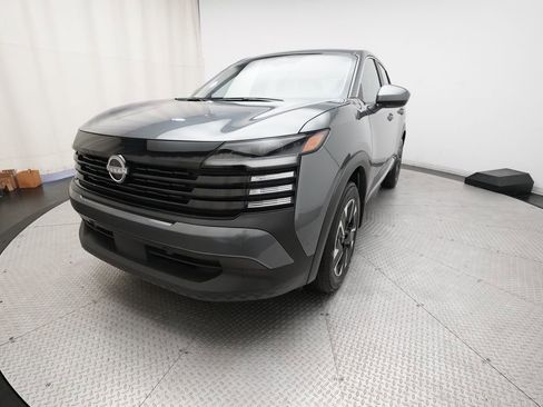 Certified 2025 Nissan Kicks SV image 12