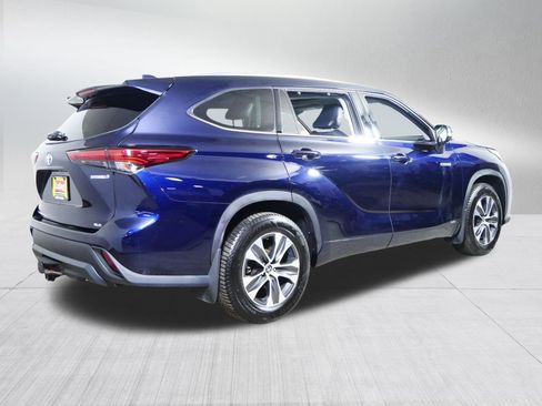 Used 2020 Toyota Highlander XLE image 7