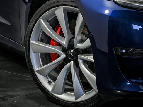 Used 2018 Tesla Model 3 Long Range AWD/4WD image 3