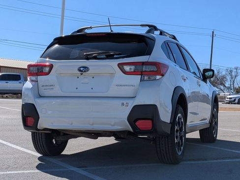 Used 2021 Subaru Crosstrek 2.0i image 5