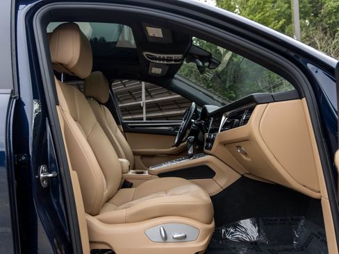 Used 2020 Porsche Macan image 53