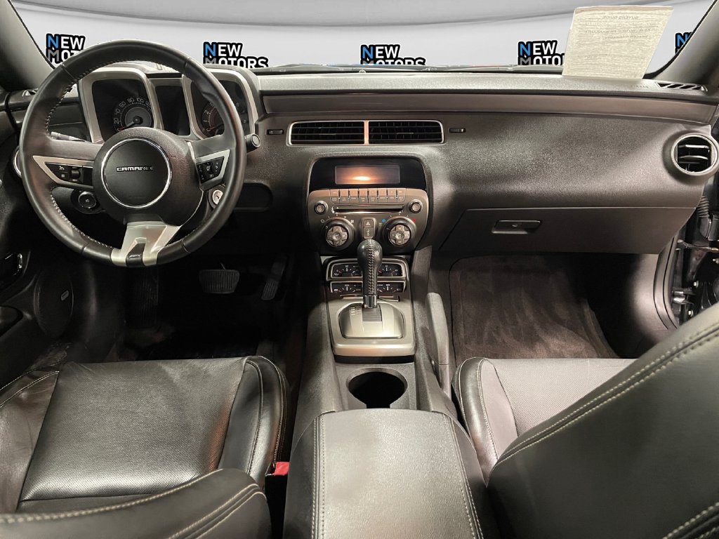 Used 2010 Chevrolet Camaro SS RWD image 10