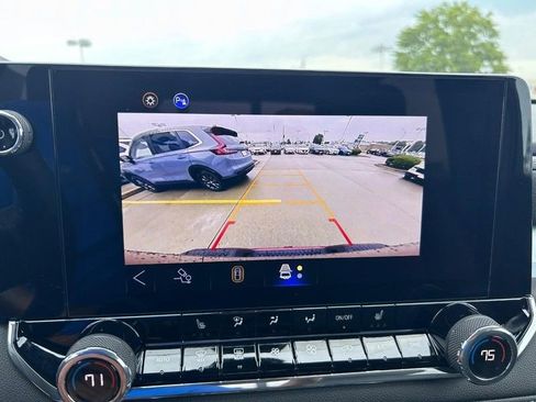 Used 2024 Chevrolet Colorado LT w/ LT Convenience Package III image 20