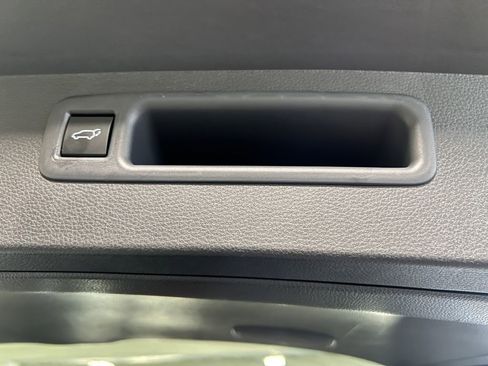 New 2025 Toyota Highlander Platinum image 42