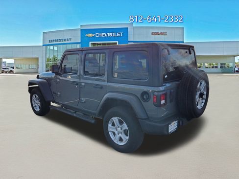 Used 2022 Jeep Wrangler Unlimited Sport image 5