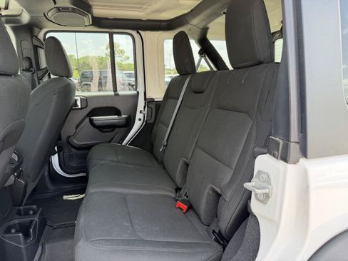 Used 2021 Jeep Wrangler Unlimited Sport AWD/4WD image 17