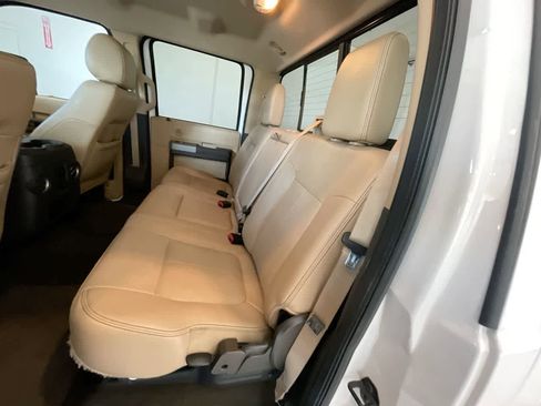 Used 2016 Ford F250 Lariat w/ Lariat Interior Package image 22