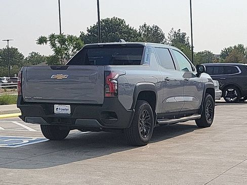 Used 2025 Chevrolet Silverado EV LT AWD/4WD image 8