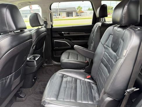 Used 2024 Kia Telluride SX Prestige AWD/4WD image 24