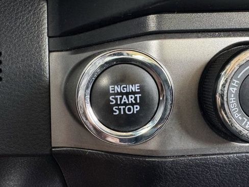 Used 2023 Toyota Tacoma SR5 AWD/4WD image 23