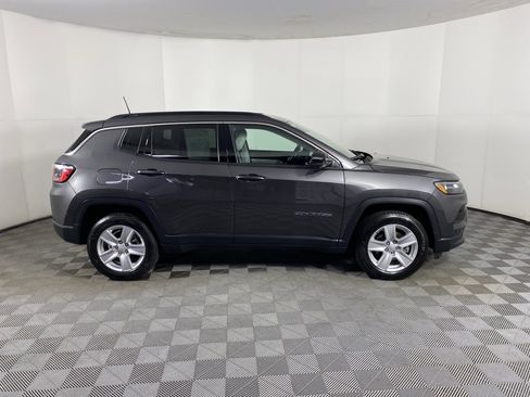 Used 2022 Jeep Compass Latitude w/ Convenience Group image 6
