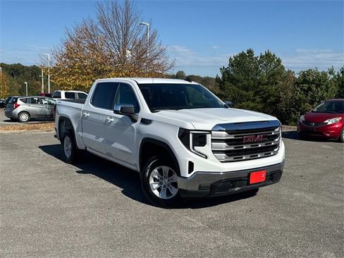 Used 2025 GMC Sierra 1500 SLE image 2