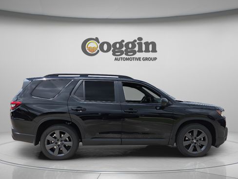 New 2026 Honda Pilot Sport image 6