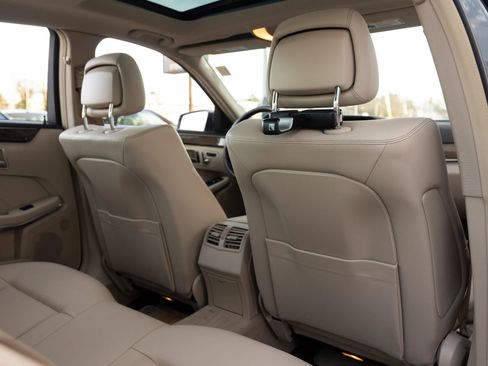 Used 2016 Mercedes-Benz E 350 Sedan image 26