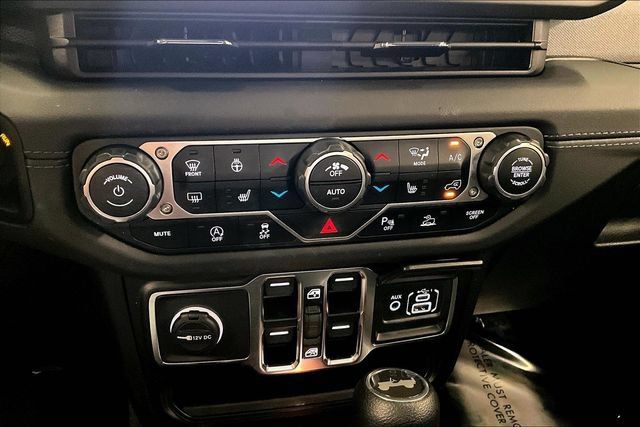 Used 2024 Jeep Wrangler Unlimited Sahara w/ Technology Group AWD/4WD image 29