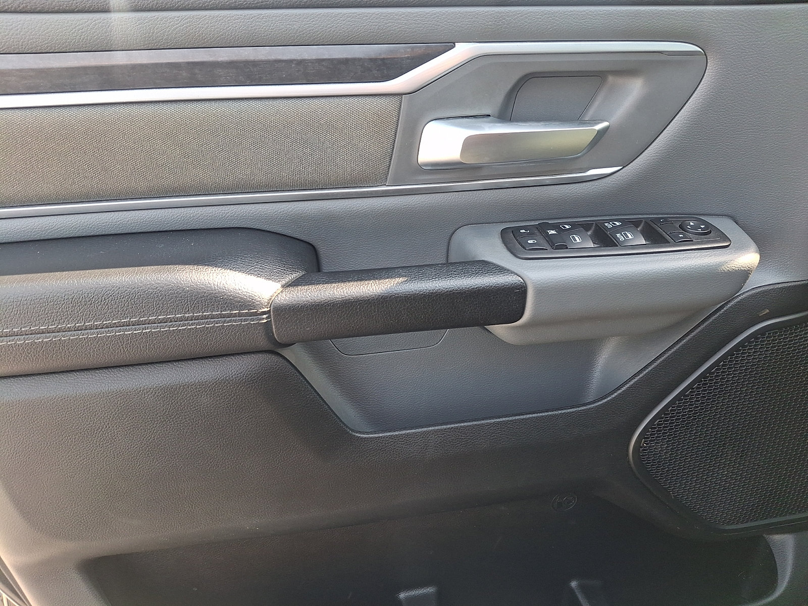 Used 2022 RAM 1500 Big Horn AWD/4WD image 11