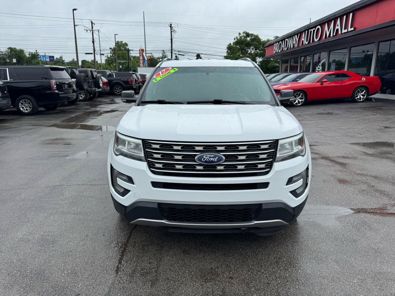 Used 2017 Ford Explorer XLT AWD/4WD image 8