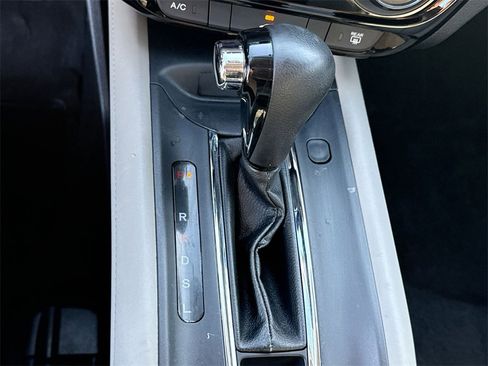 Used 2018 Honda HR-V LX image 20