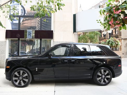 Used 2024 Rolls-Royce Cullinan image 7