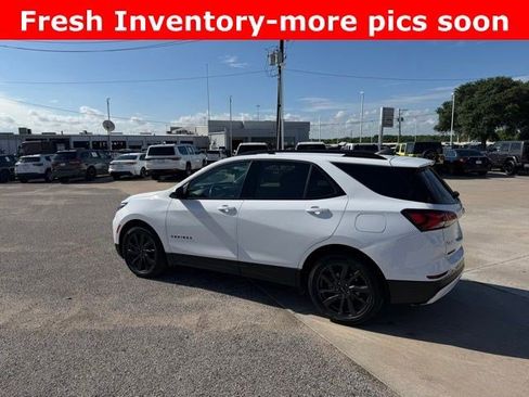 Used 2023 Chevrolet Equinox RS w/ LPO, Floor Liner Package image 5