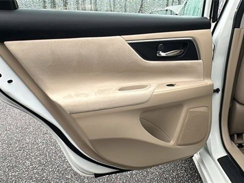 Used 2014 Nissan Altima 2.5 S w/ Display Audio Package image 20