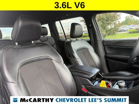 Used 2023 Jeep Grand Cherokee Altitude AWD/4WD image 26