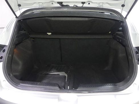 Used 2016 Hyundai Elantra GT FWD image 9